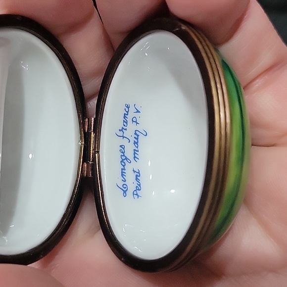 LIMOGES Antique pill box watermelon porcelain French hand painted fruit pill box - Picture 9 of 9